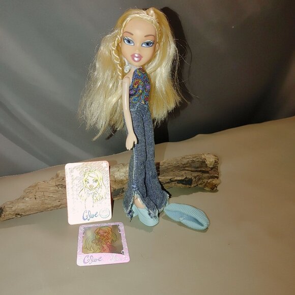 Chloe Doll MGA 2001 Angel Blonde Hair Blue Eyes Denim Flare Pants Collectible - Picture 2 of 5